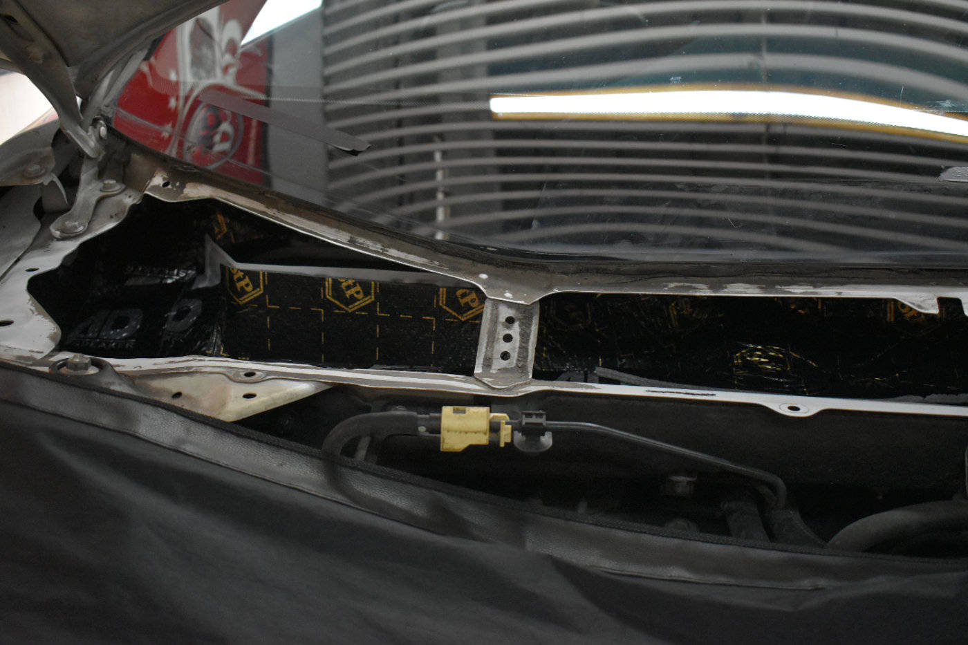 本田雅阁汽车u型槽加装stp隔音,拒绝噪音烦恼—佛山首指汽车音响