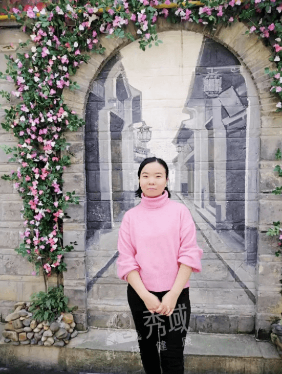 秀域榜样:用感恩的心去服务_贾晓燕