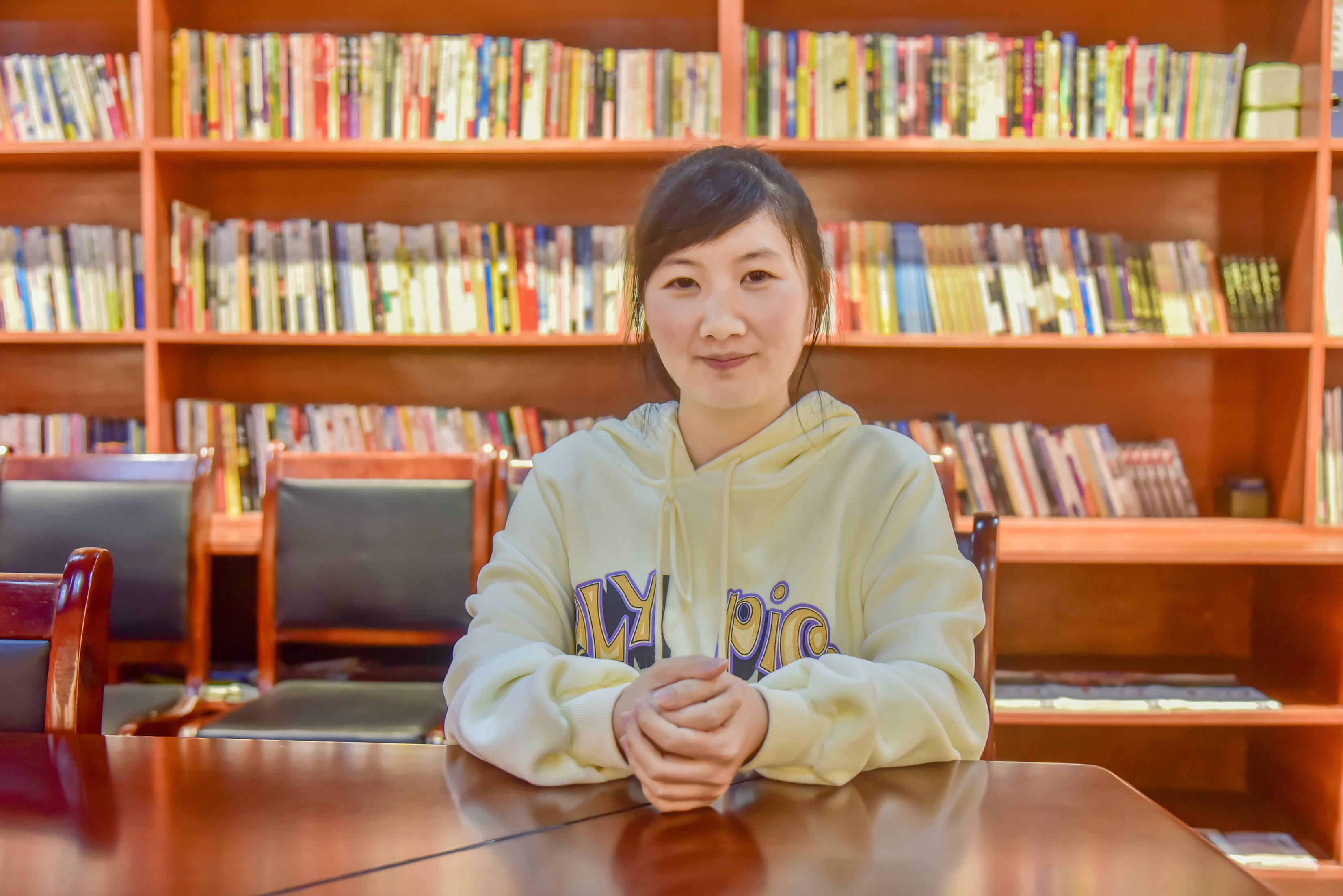 95后王真真优秀的克明文化让她从自暴自弃跃到如今踌躇满志