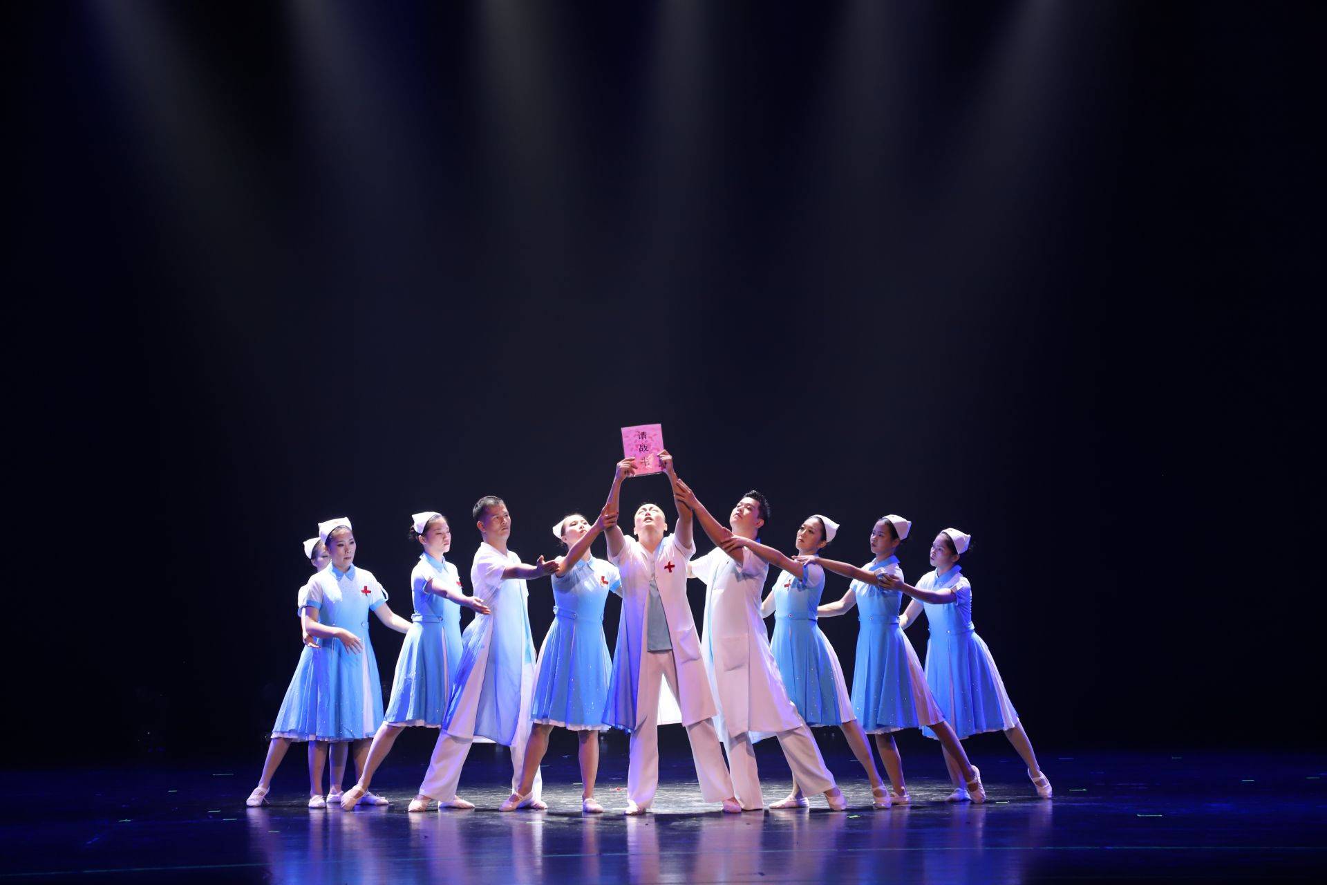 东莞小型舞台艺术作品在省艺术节展文艺莞军风采