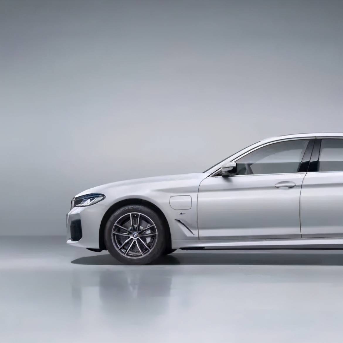 the 5智能新思,开启便捷出行升级的bmw智能个人助理,如挚友一样贴心