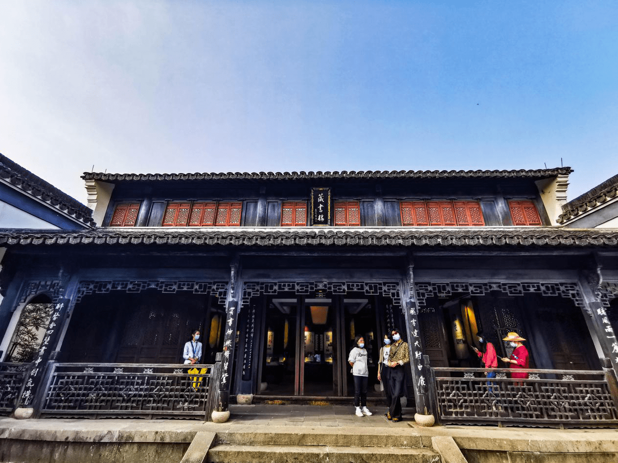 游海宁盐官金庸书院飞雪连天射白鹿笑书神侠倚碧鸳