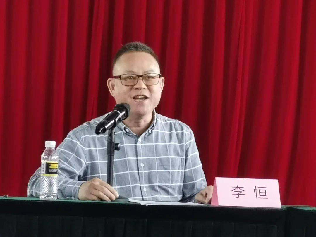 大讲堂系列公益活动发起人,海南海世界贝壳文化博物馆馆长李恒发言