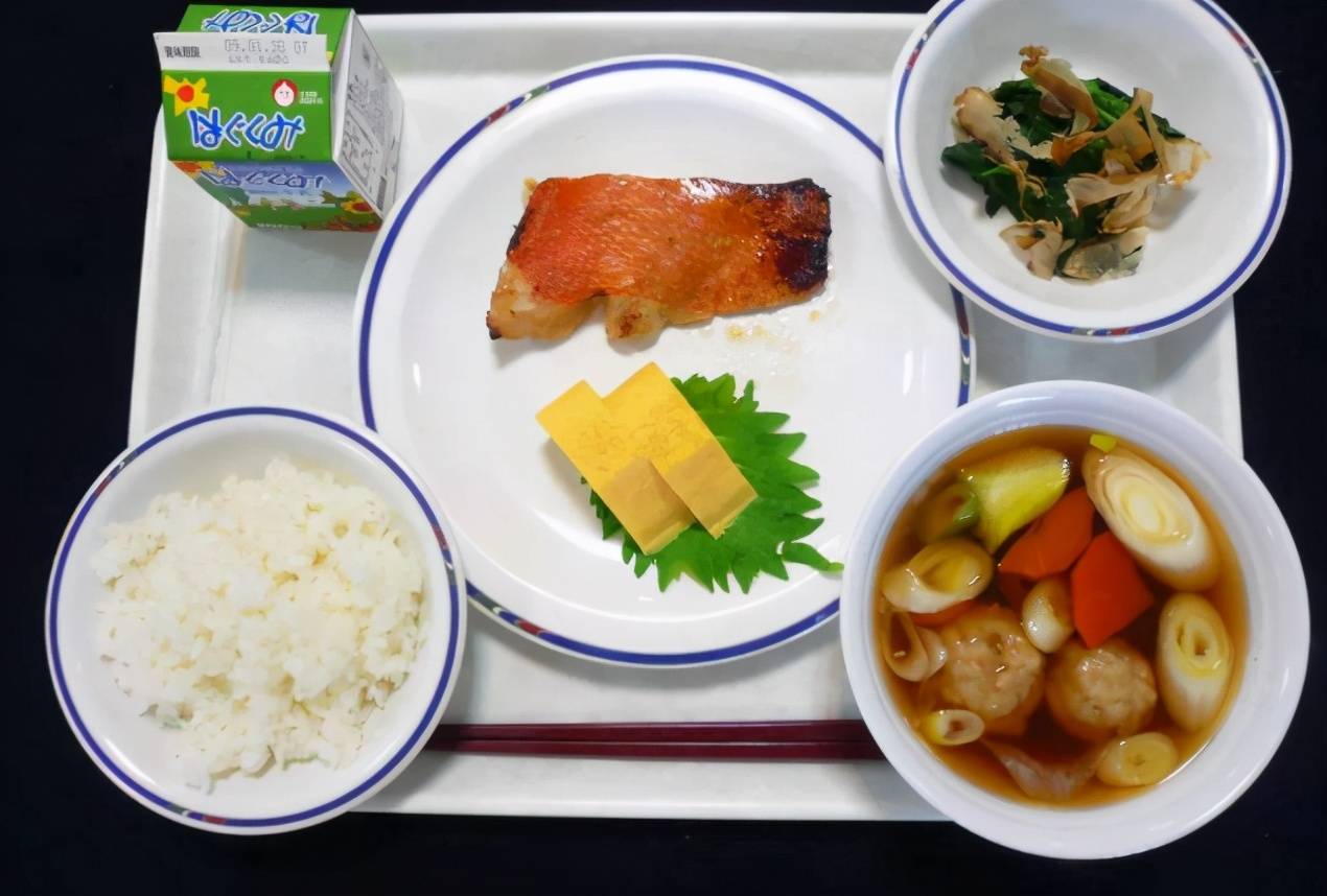 原来日本小学午餐都这么吃,网友:难怪体质这么好了_营养