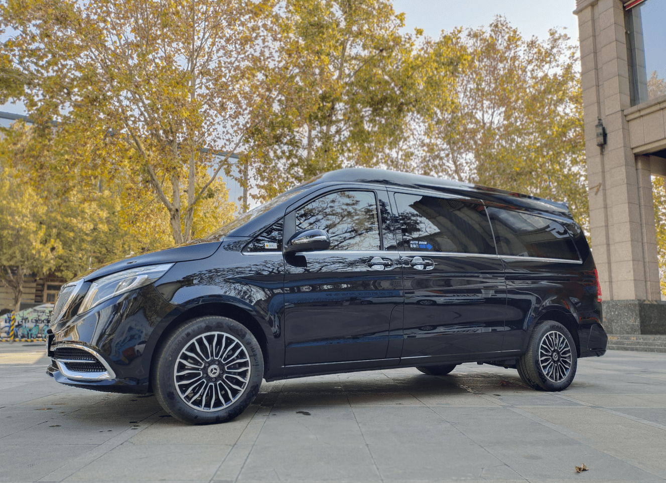 2021款奔驰迈巴赫vs980l9速空气悬架秒杀埃尔法