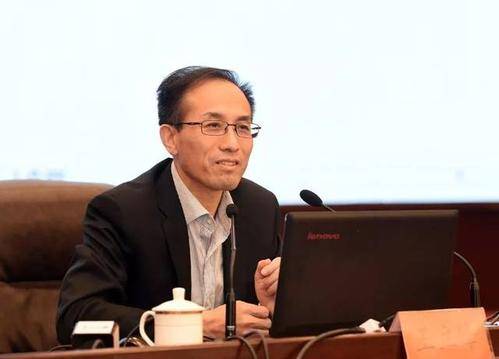 中央党校(国家行政学院)王立峰教授:严以用权