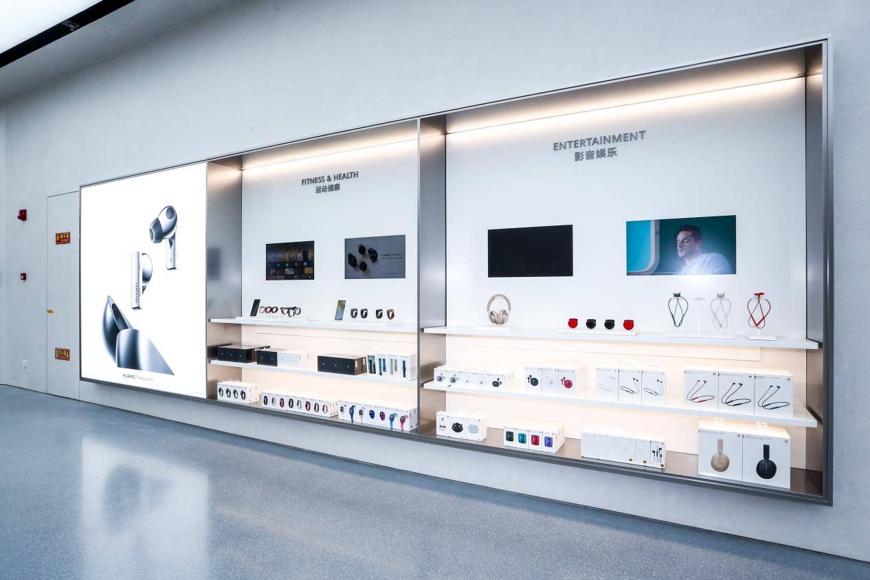 华为今年第三家旗舰店正式落座成都畅享智慧生活新体验
