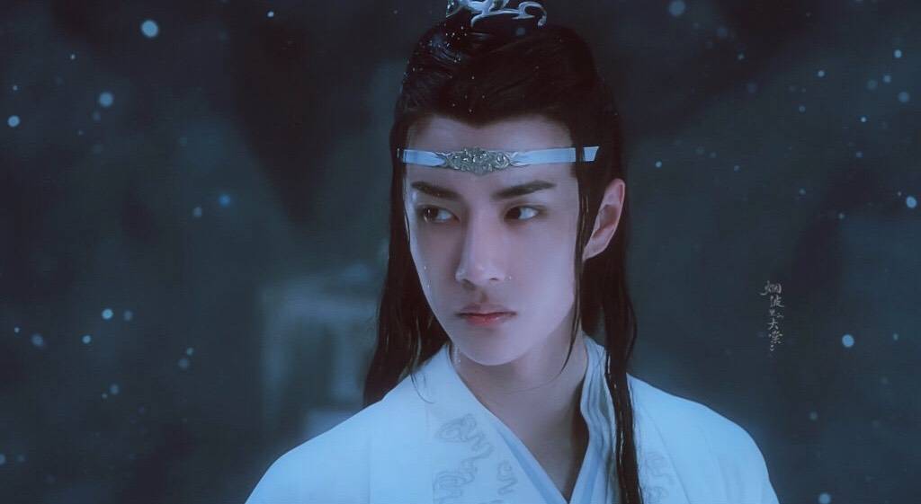 《有翡》是《陈情令》之后,王一博的第一部古装剧,王一博需要摆脱蓝