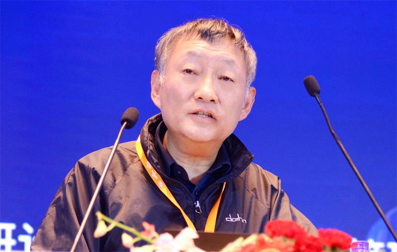 cernet网络中心副主任,清华大学教授李星为闭幕论坛作了《ipv6技术