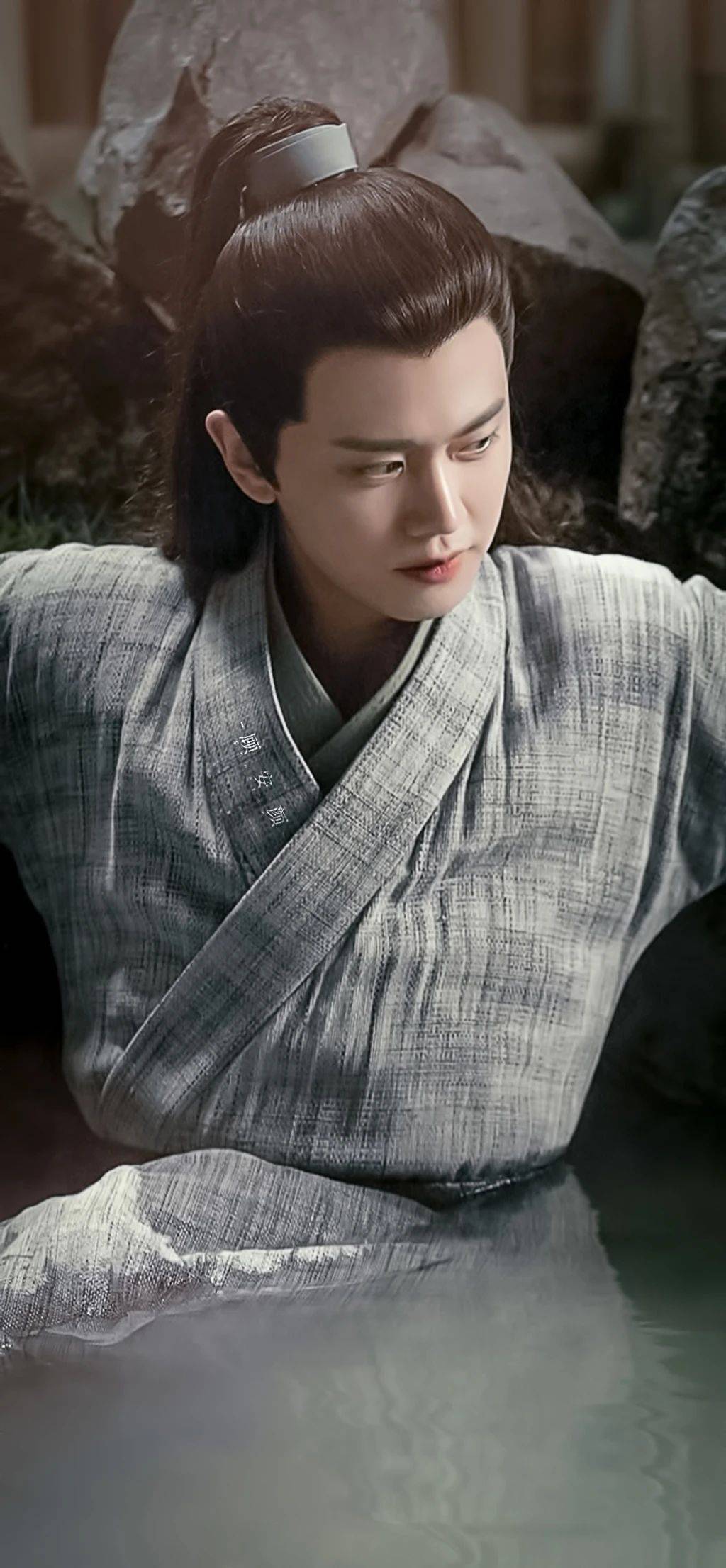 任嘉伦壁纸:灯火只为一任,万嘉守护嘉伦