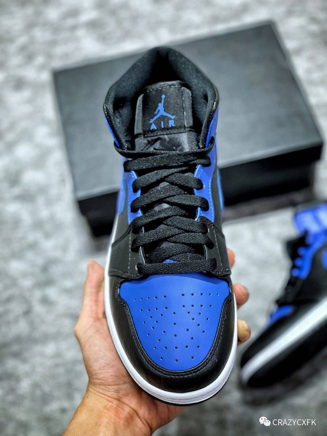 乔丹airjordan1midhyperroyal皇家黑蓝中帮运动鞋