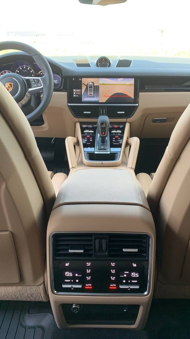 2020款保时捷卡宴专属越野王彰显不俗个性