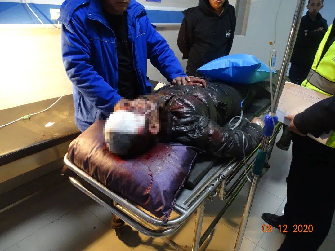 事发辽阳:酒后驾车危险多 车辆失控翻了车_事故