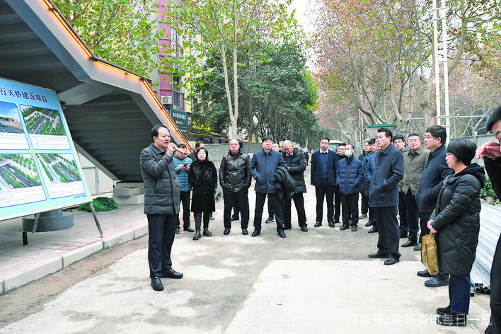 運城市城市管理局觀摩人民路學校人行天橋建設等重點項目