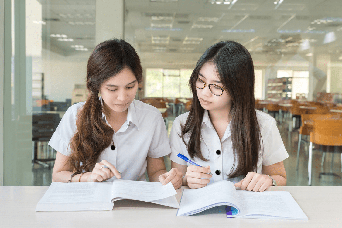 大学生到了实习期,就和老师断了联系,觉得混过了这1年,毕业证书就到手