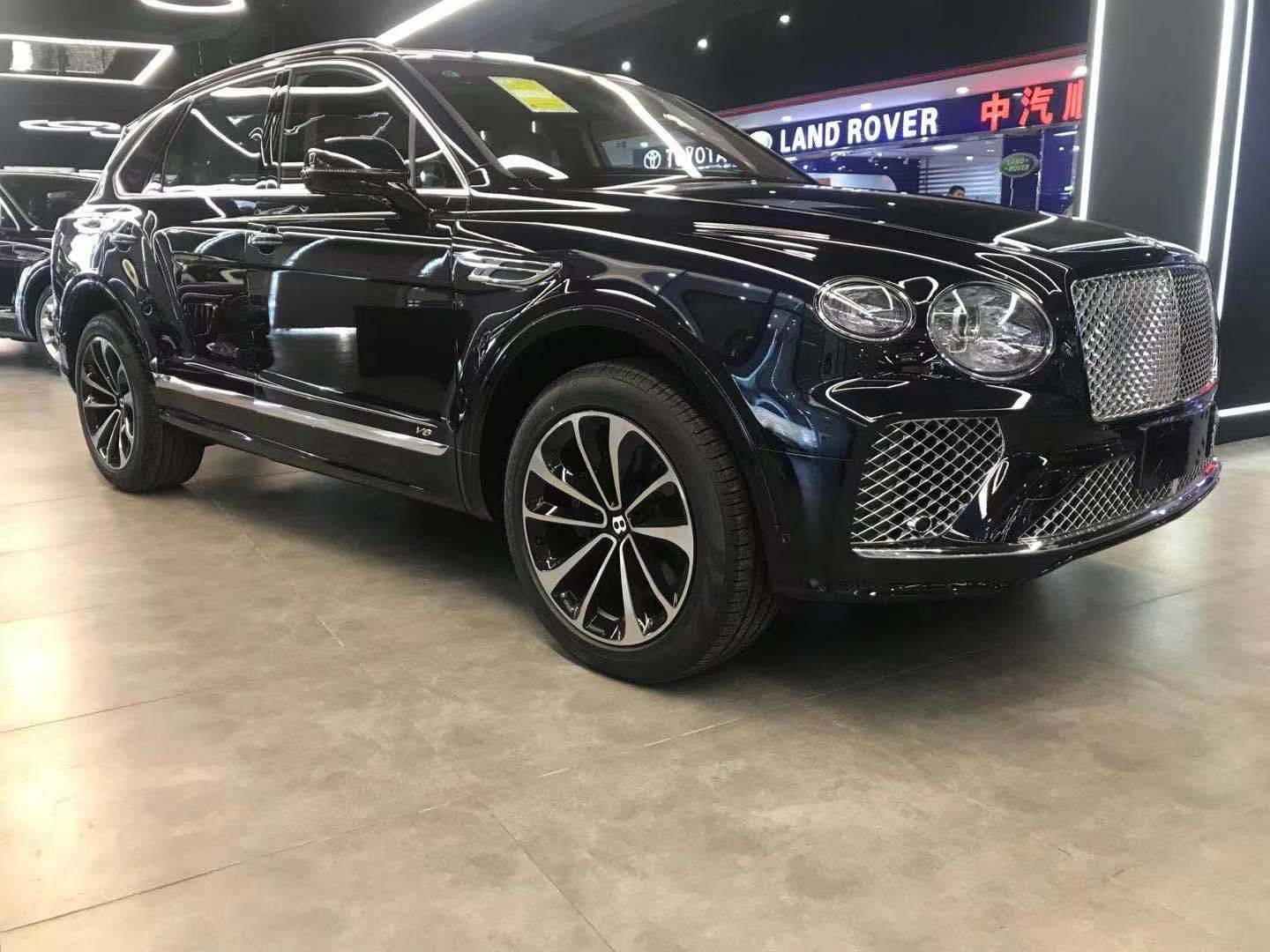 2020款宾利添越优惠翻倍时尚越野车新概念