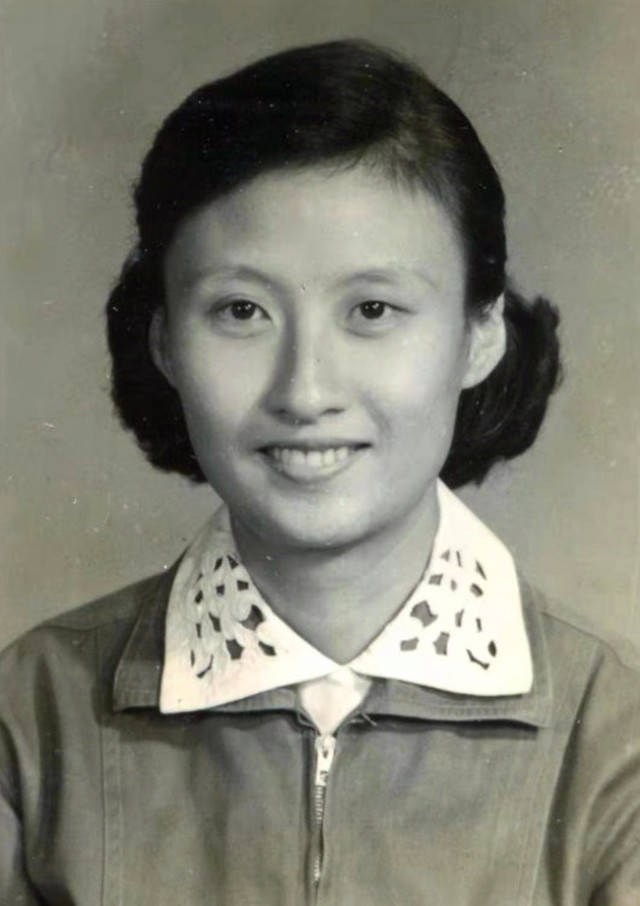 原创著名表演艺术家作家黄宗英逝世享年95岁四段婚姻成就传奇