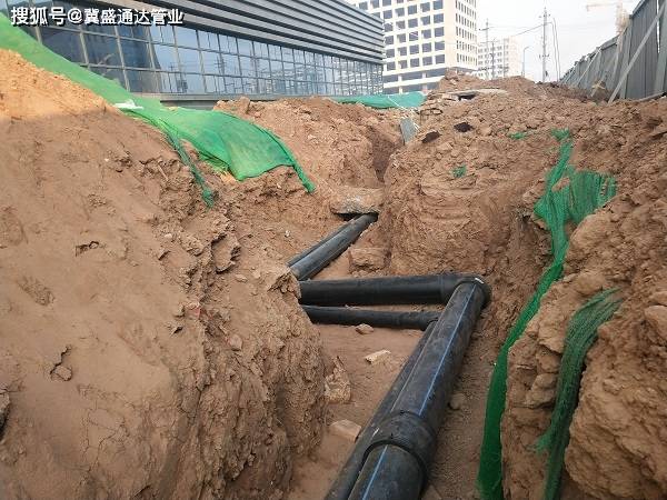 地区常用给排水管道和电力管道主要有pe管,波纹管,mpp管,cpvc管,_施工