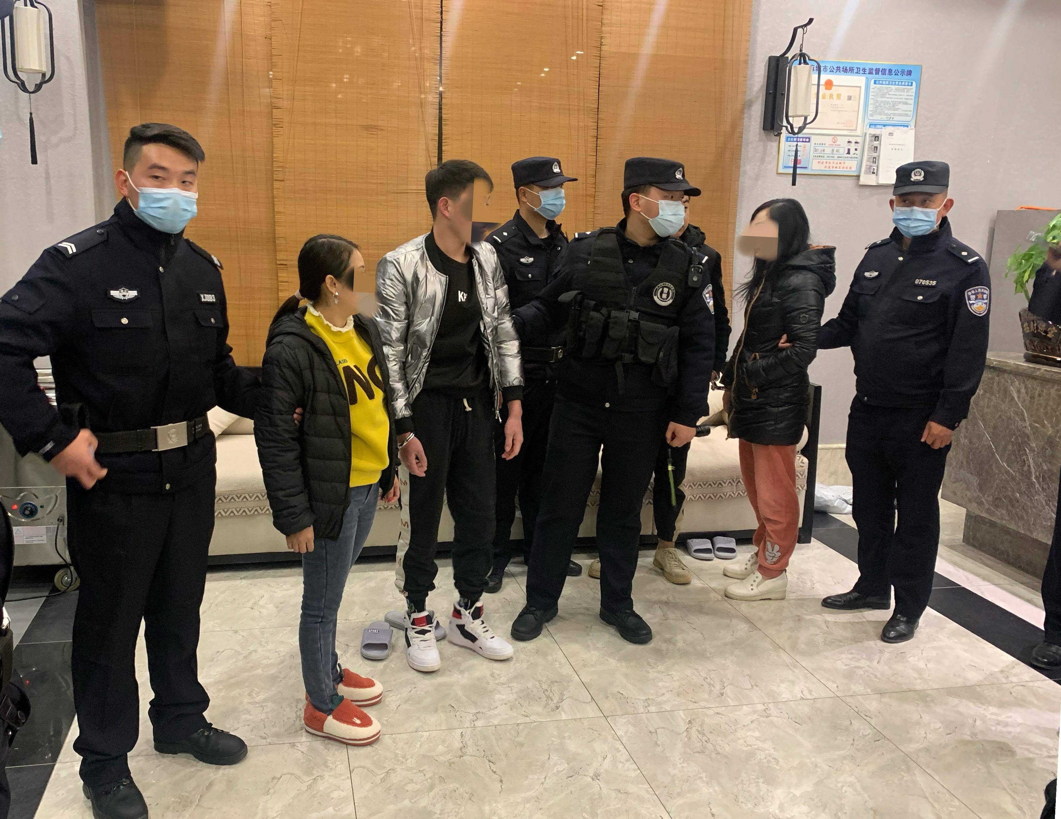 麻城警方开展扫黄专项行动查获8名违法人员