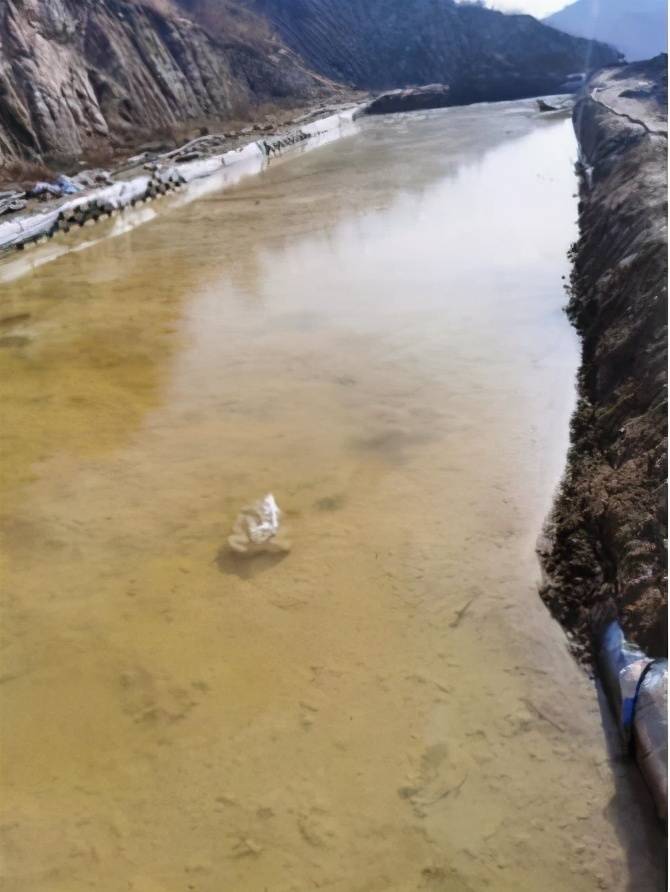 河北灵寿县陈庄镇:多家企业违法生产 矿产资源被大量非法开采