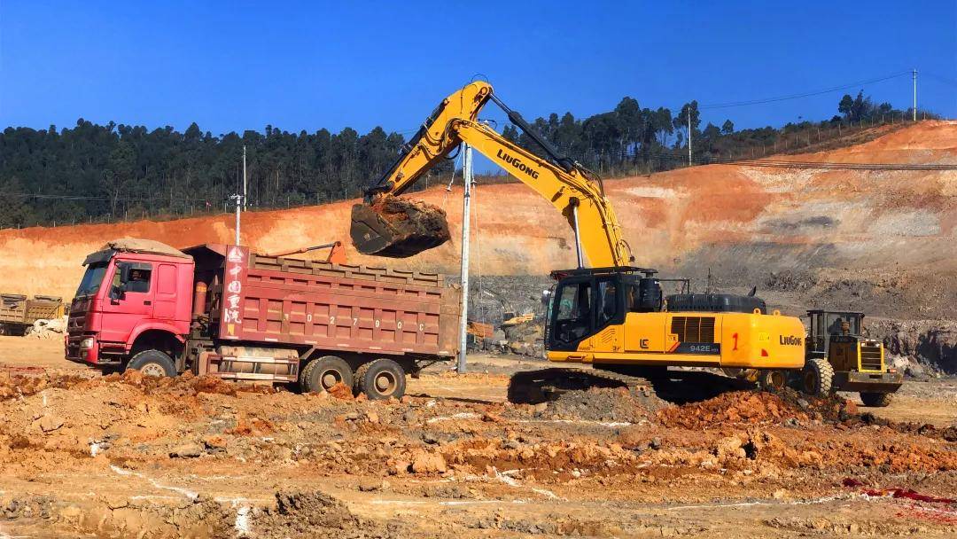 武昆股份环保搬迁转型升级项目多个工程进入土建施工阶段!