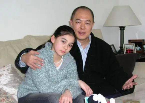 气质出众风韵犹存,曝身家上亿还离过婚_刘玉婉