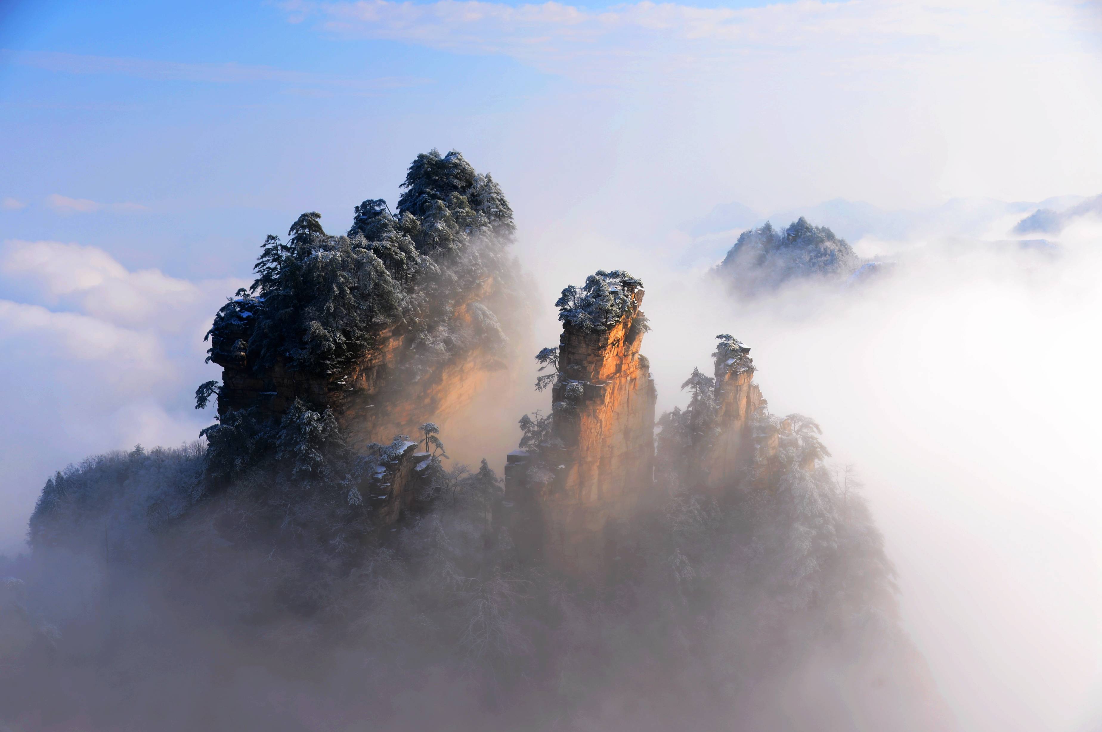 芒果好评旅行家湖南全域旅行卡发行999元游览湖南20多个著名景区