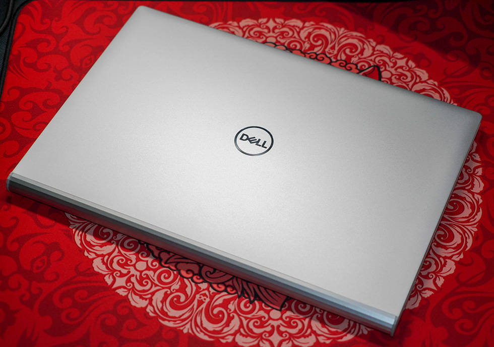 一块"斩蓝屏"的艺术 戴尔灵越7400