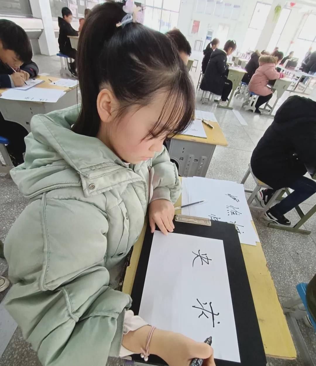 弘扬汉字文化书写美丽人生固始蓼城中学初中年级举办首届汉字听写大赛