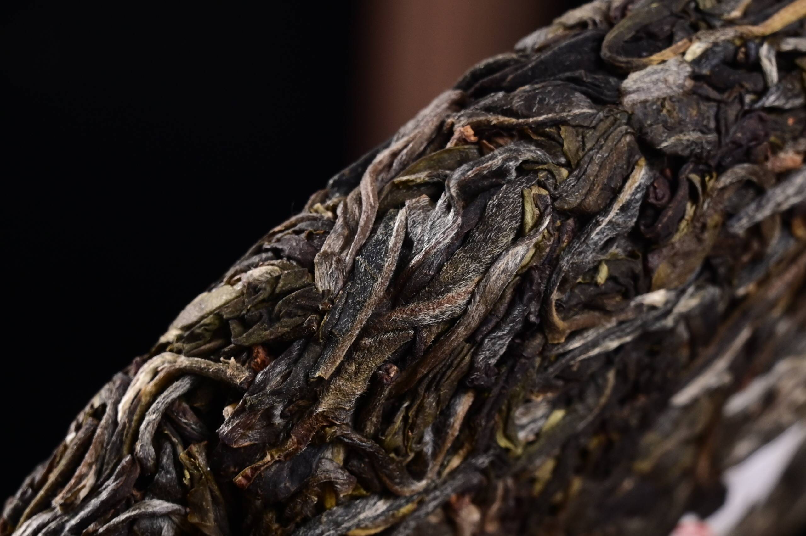 2020年200克易武庆丰号落水洞头春古树普洱茶