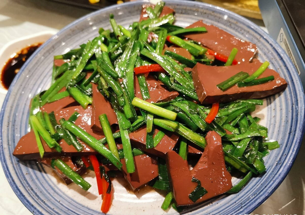 爆炒鸭血,香辣入味,营养丰富好吸收,口感软嫩超下饭,一点不腥