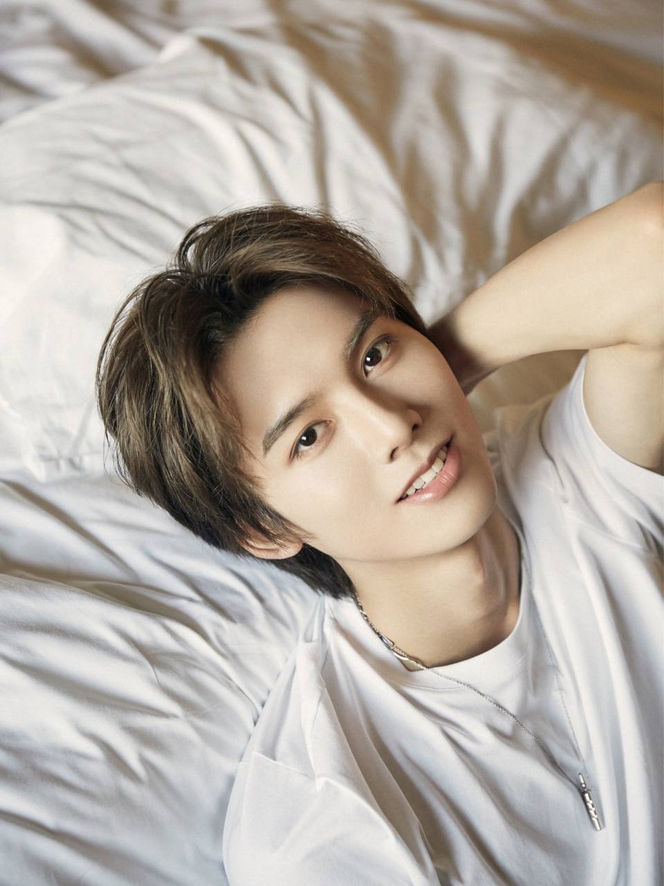 又塌房邓超元恋情被拍密室逃脱变脱单利器