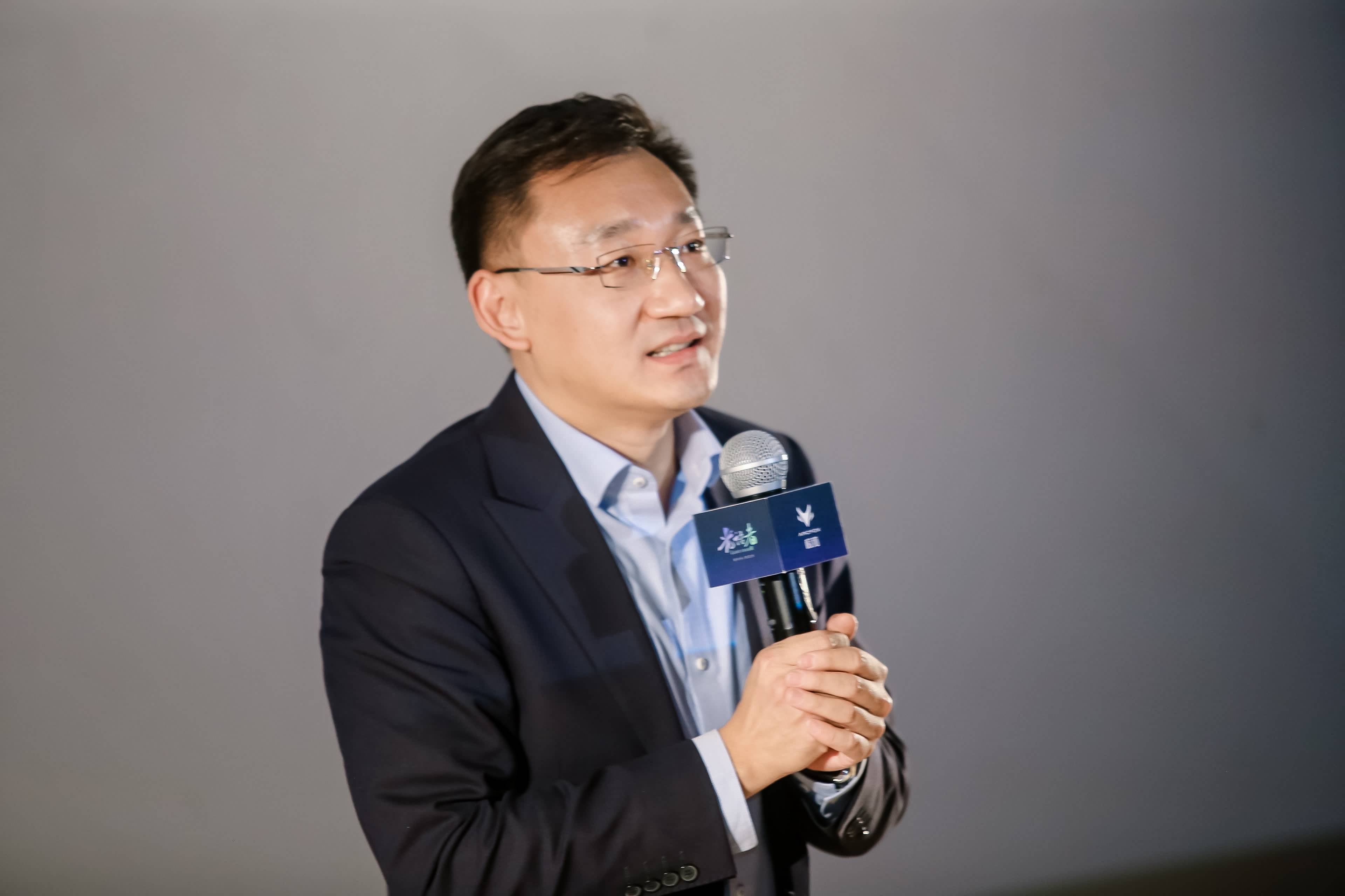 "愿有光,照见你"——中国首部北极科考电影《光语者》在京首映