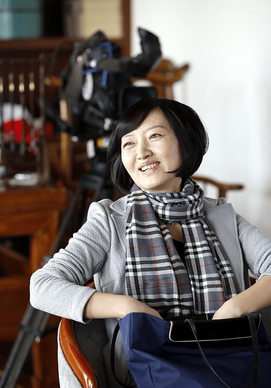 柴静平时看着真挺普通的,但骨子里却带着气质,一般人都比不了