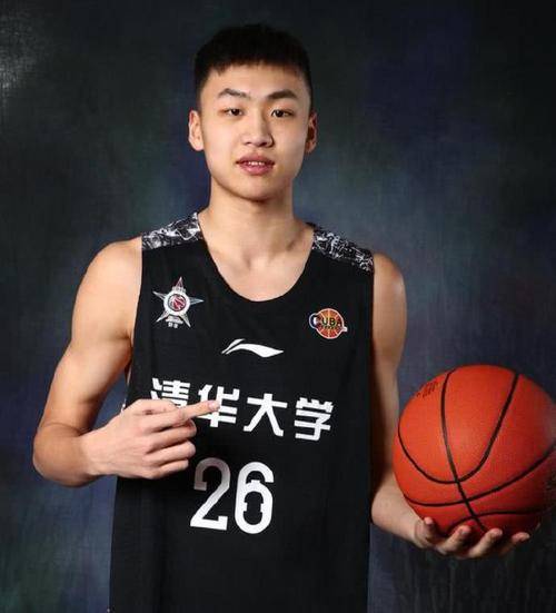 齐麟清华走出的三分神射背后的成长故事