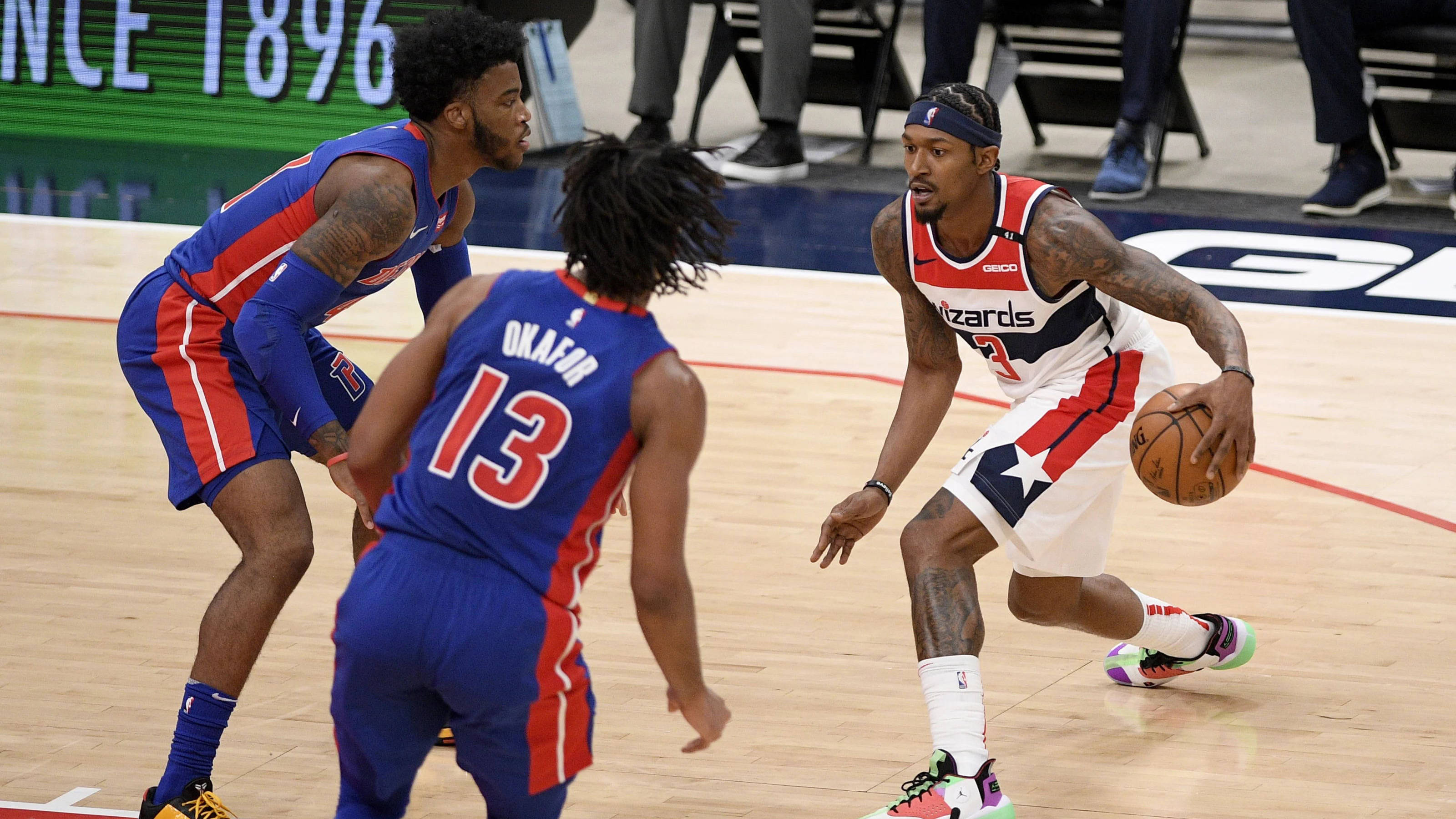 原创掘金可组三巨阵容美媒建议4换1方案比尔搭档约基奇穆雷冲冠