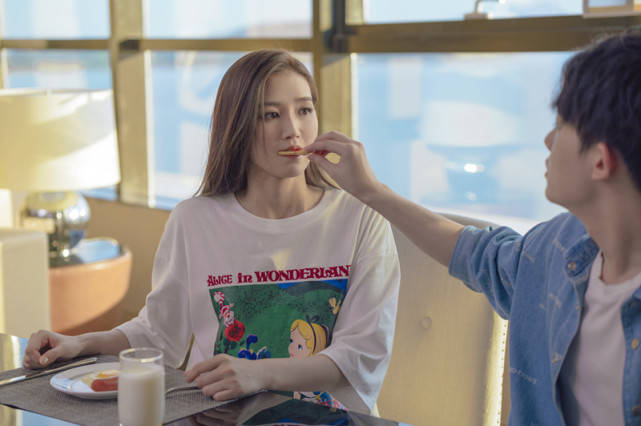 《好想和你在一起》收官 周开开演技狂圈粉_路清舞