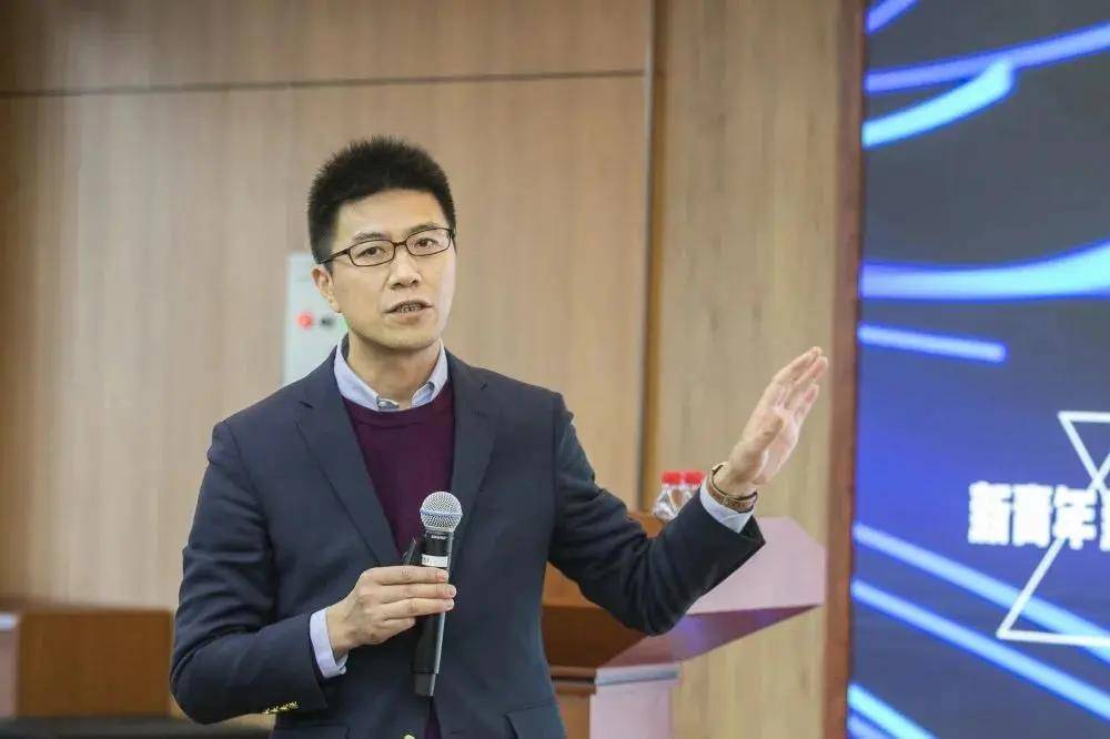 芥末留学母公司拓中教育ceo李拓出任大连青创会新经济分会会长