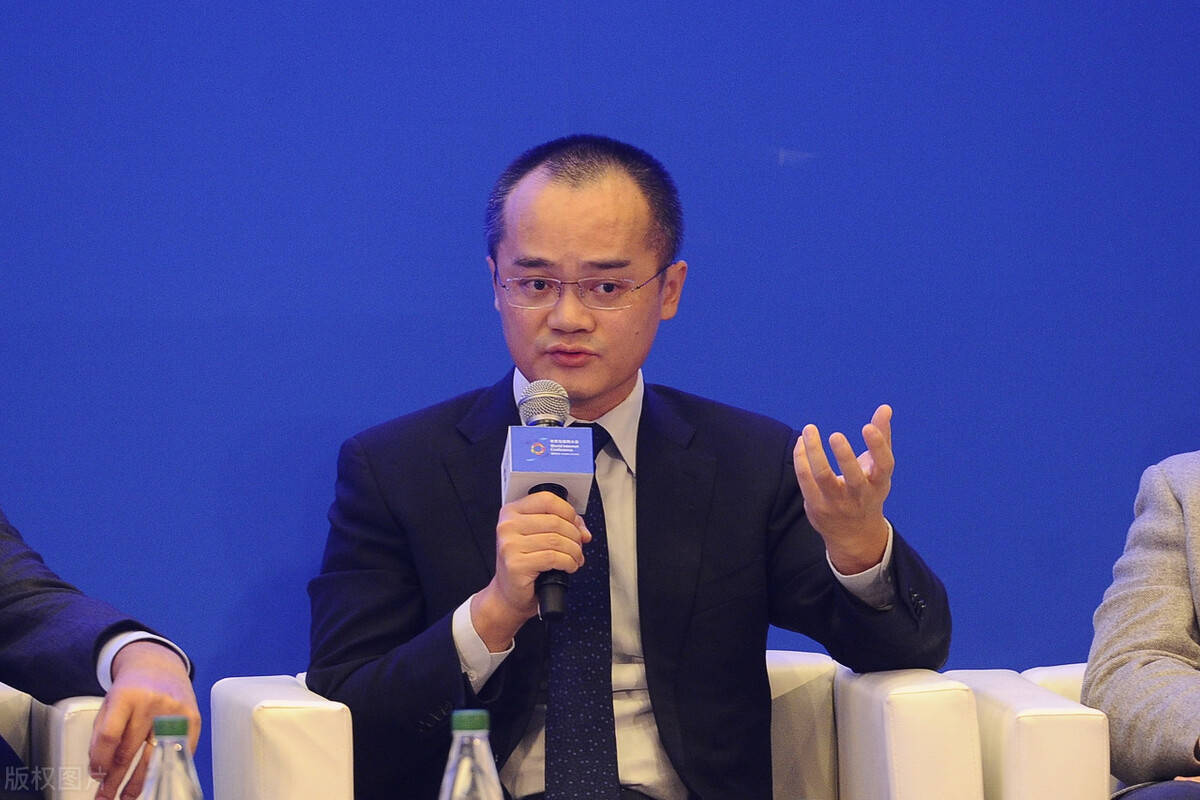 快手总裁马宏斌对美团王慧文颇高,他说"务实,对数据的变化非常敏感