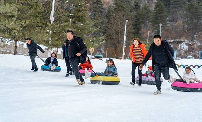 秦岭雪乡|看社火、赶小集、玩雪逐冰，秦岭最好玩的滑雪场开园啦！
