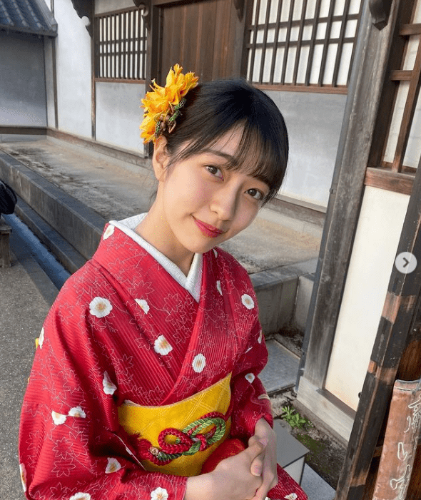 中野梦想成为一名像演员,并且以另一位青年演员北村匠