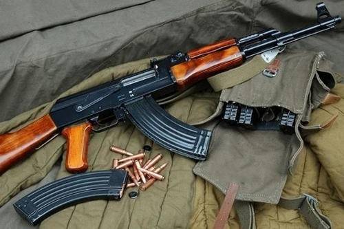 我们在看电视剧时或者玩游戏时,都会发现出现的枪械中有ak-47的影子