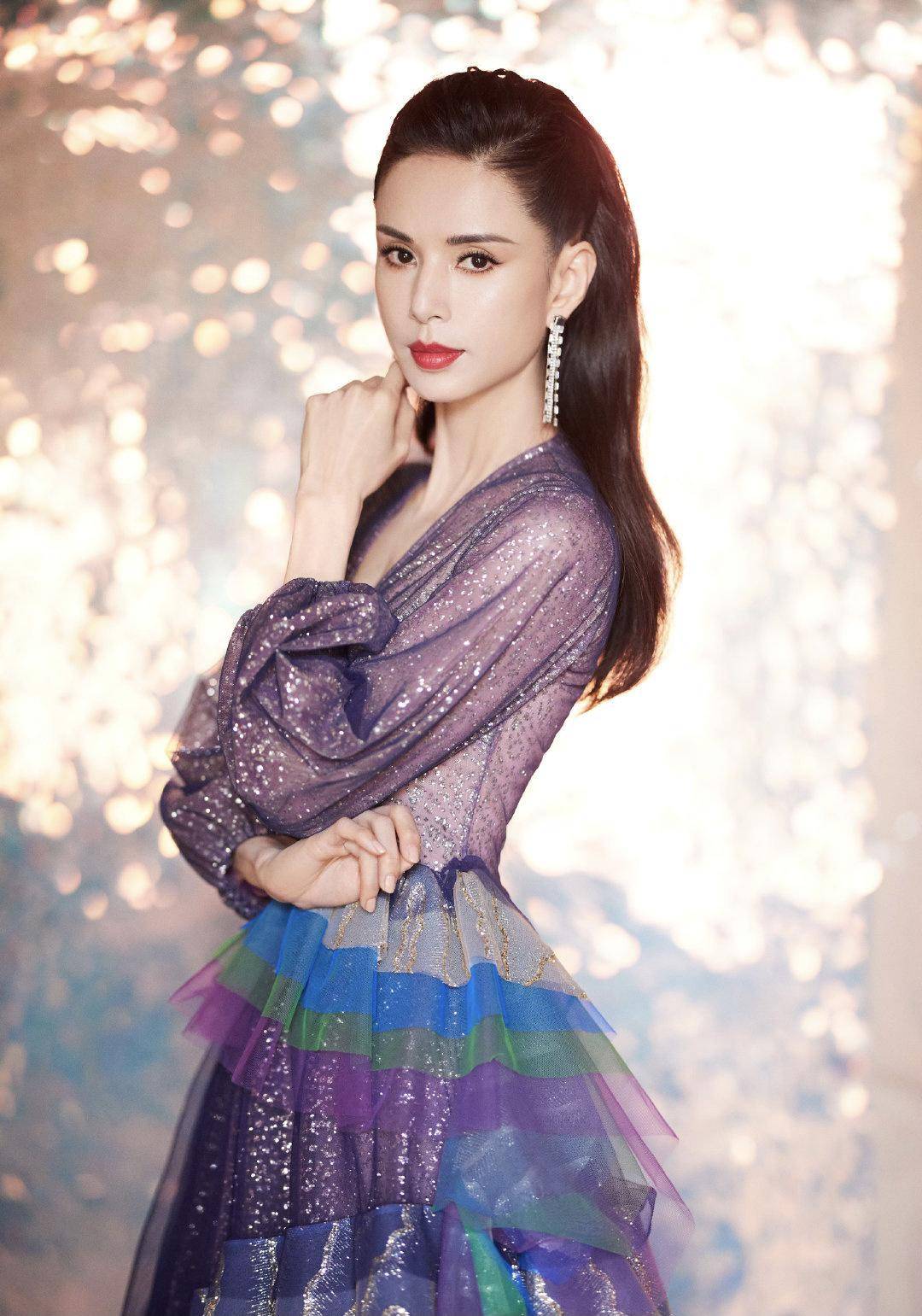 李若彤舒淇撞衫同款紫色星空裙不老女神表现力大pk惊喜满满