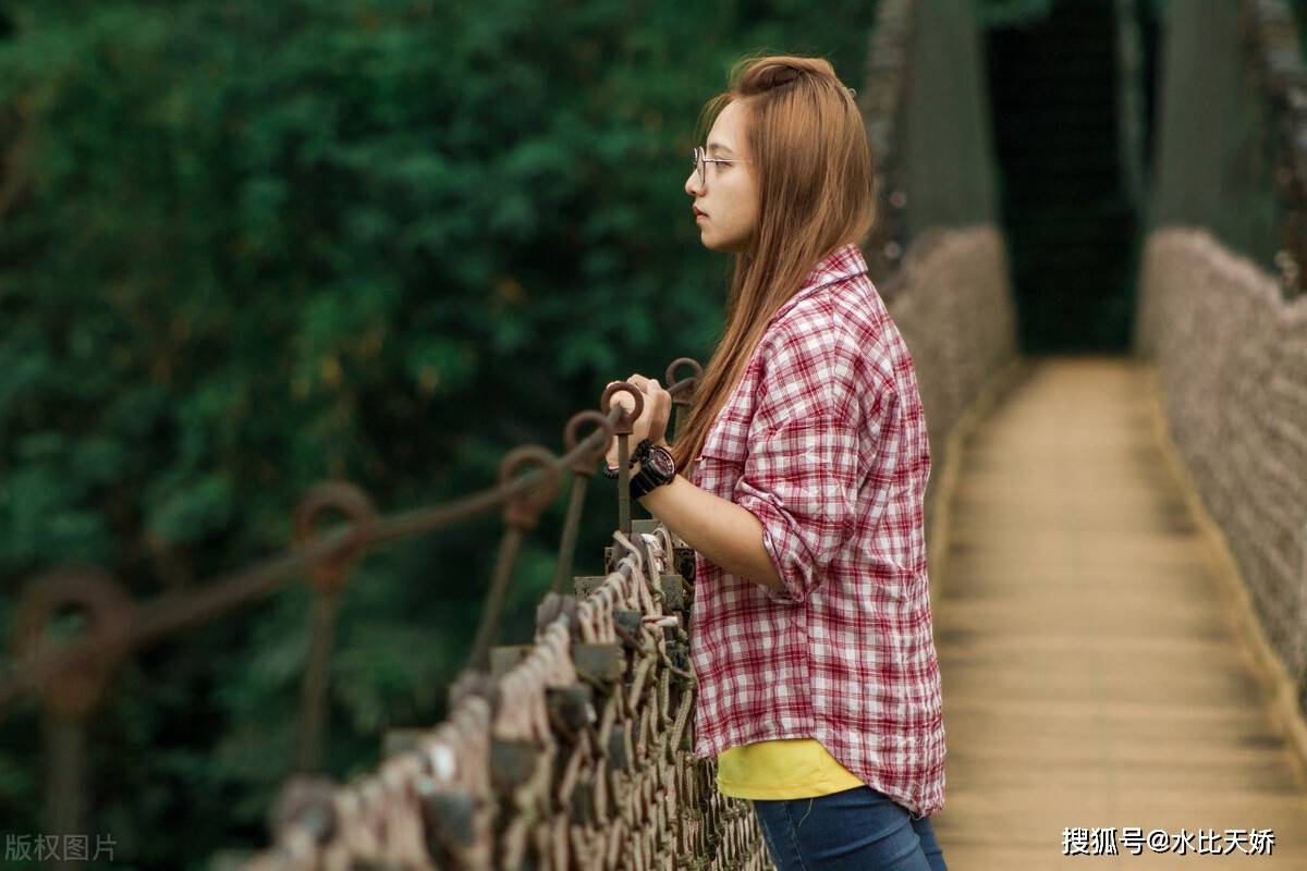 47岁再次破产的她,终于再婚了_杨冰