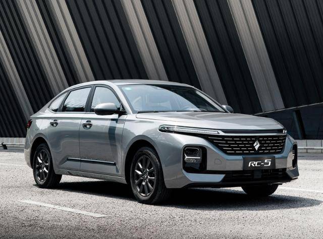 新宝骏rc-5和吉利缤瑞怎么选?综合对比后,这款是水桶型选手