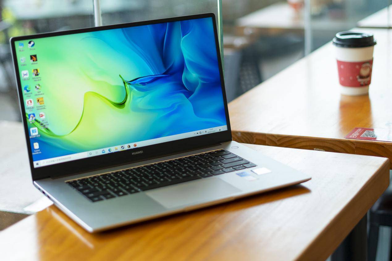 年轻人的全面均衡轻薄本当然优选华为matebookd152021款