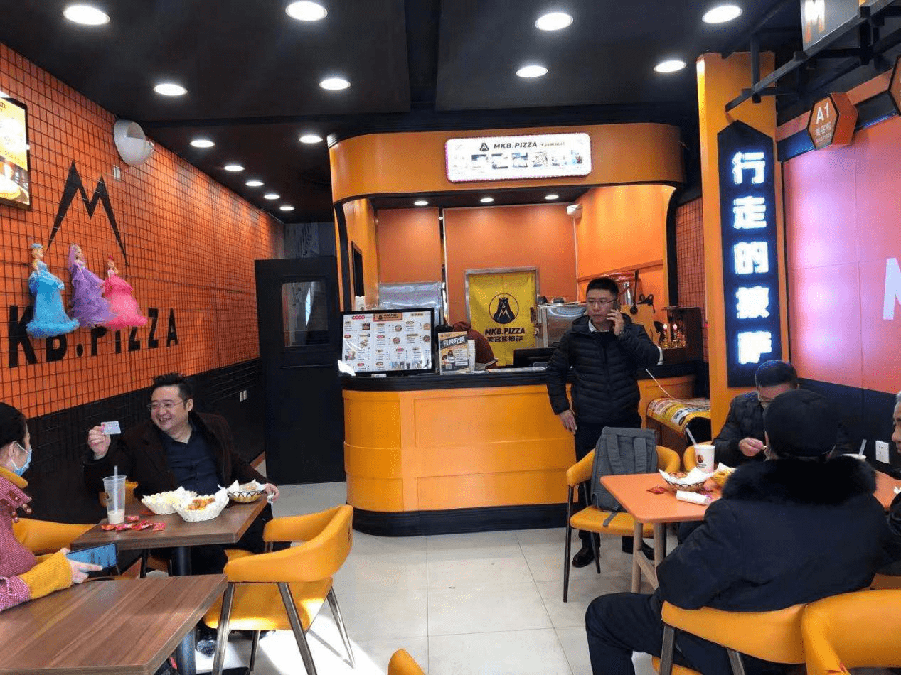 千呼万唤之下香港品牌美客熊披萨餐厅开业啦!_手机搜狐网