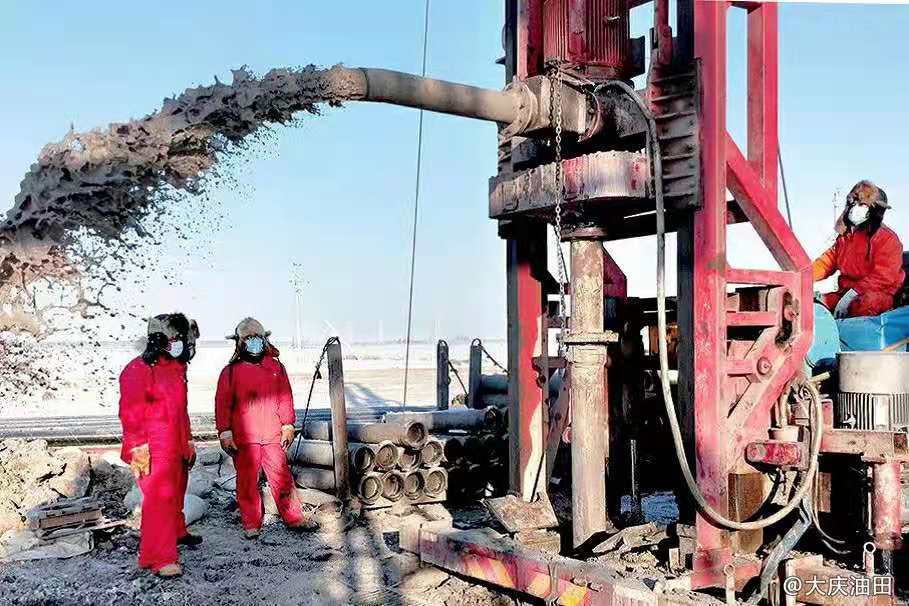 大庆油田水务公司为大型压裂作业提供保障