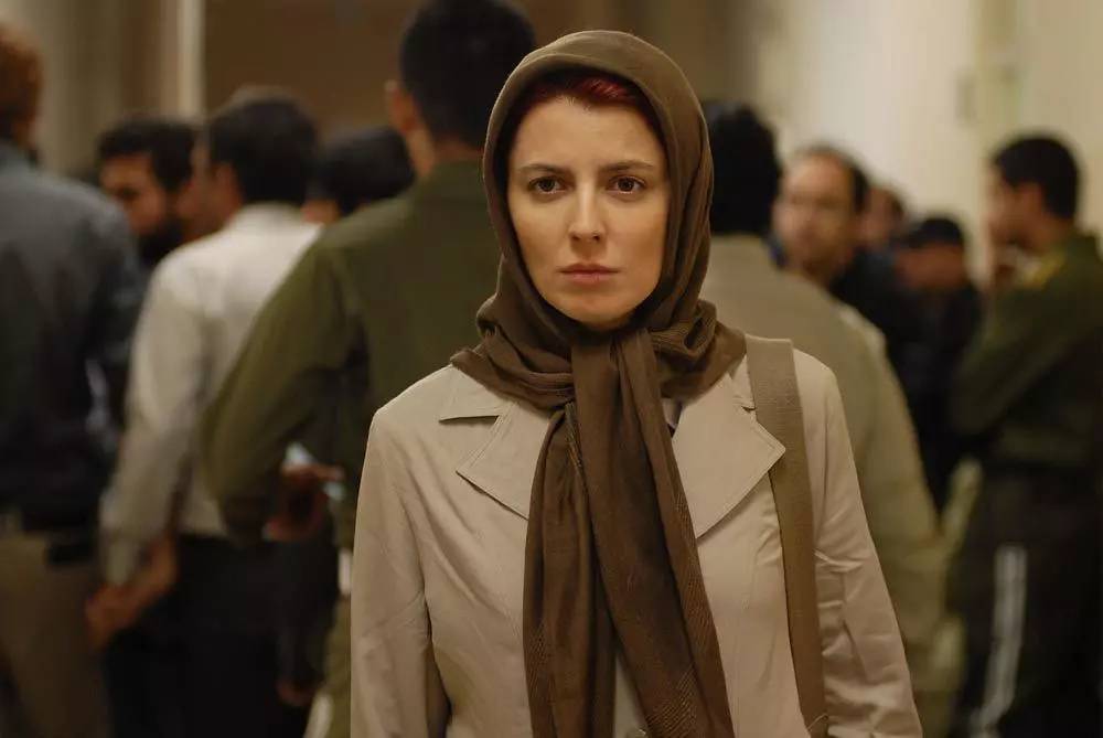 《一次别离》:当信仰真的成为信仰,我们也会变得真实赤裸