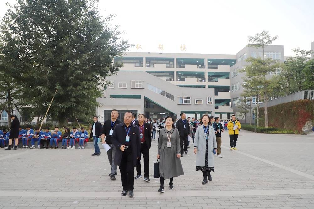 青春思源 红科相伴 木里县红科中学37位干部职工深入仁和思源学校交流